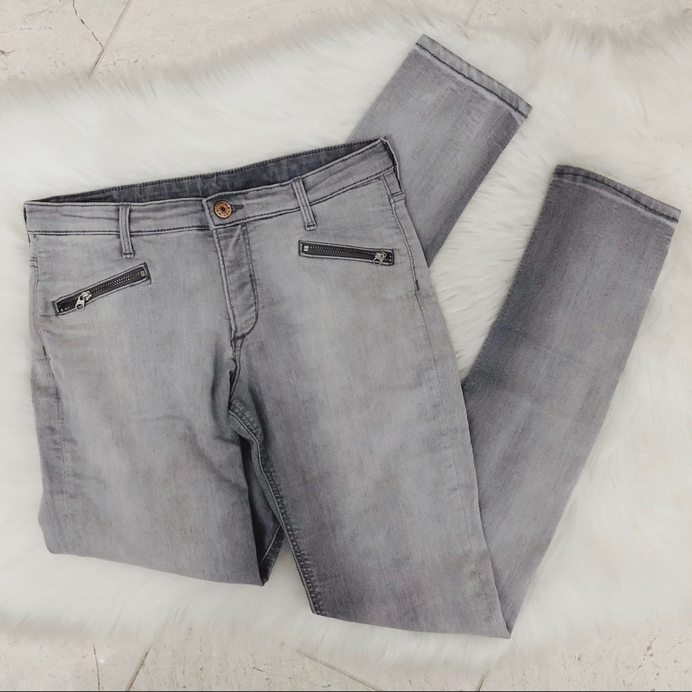 H&M Woman’s Grey Skinny Jeans